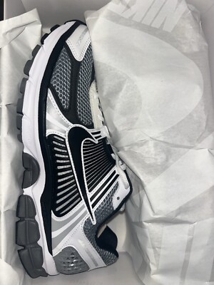 [NIKE] ZOOM VOMERO 5 SE ☆大人気☆ Nike Zoom Vomero 5 SE SP Athletic Lace Up Shoe Mens Size 9