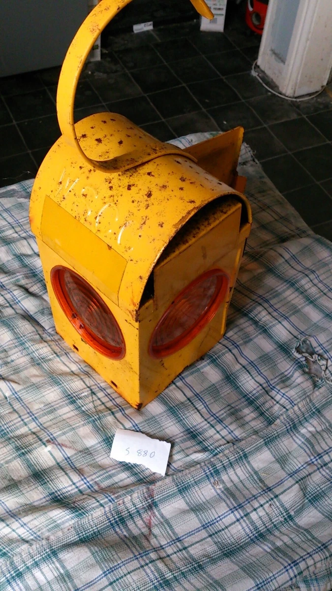 Vintage Road Works Safety Yellow Paraffin Lamp Lights Repurpose Re