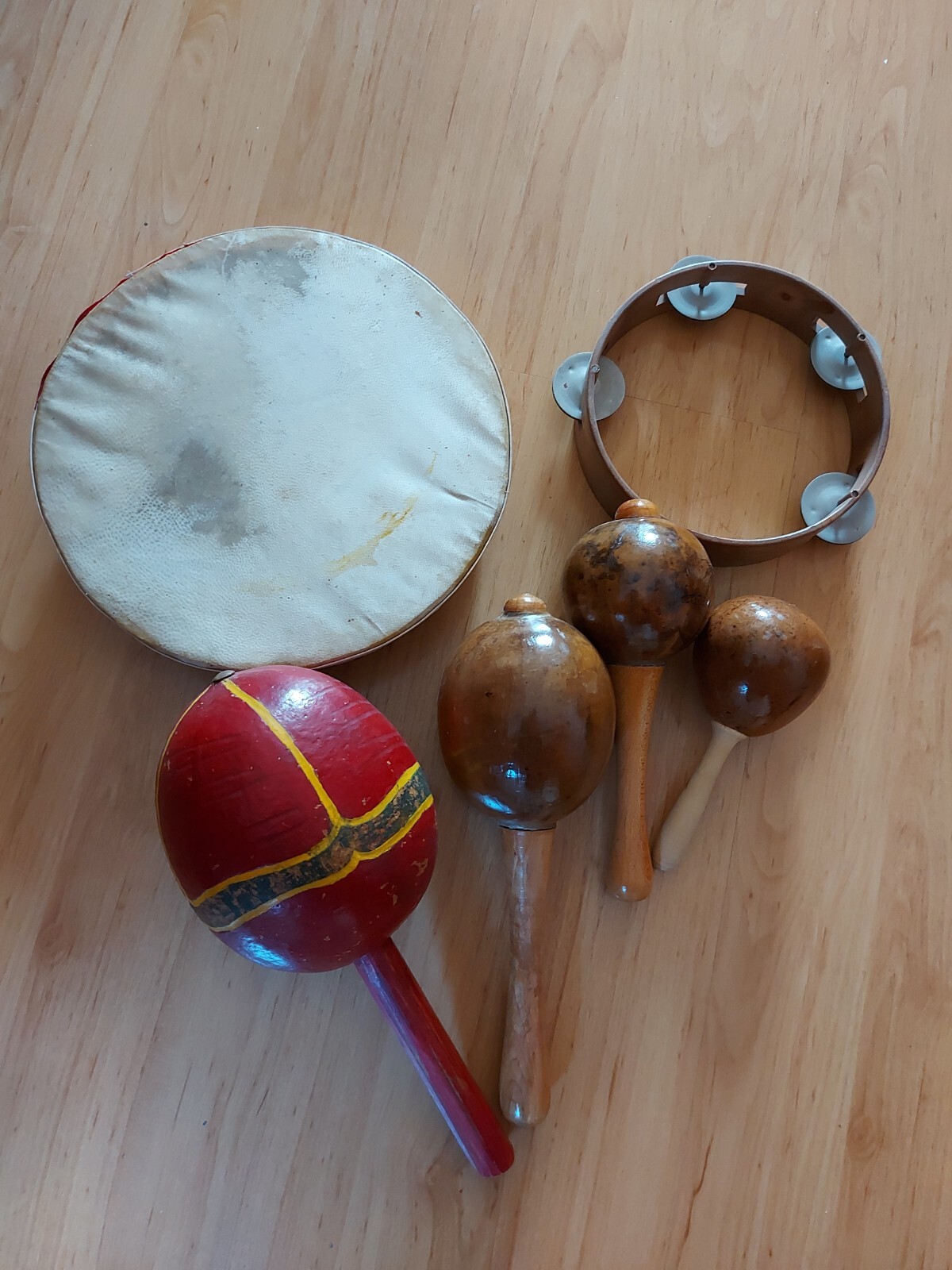 Aus den 1960/1970 Jahren Rasseln und Tampolin siehe Fotos