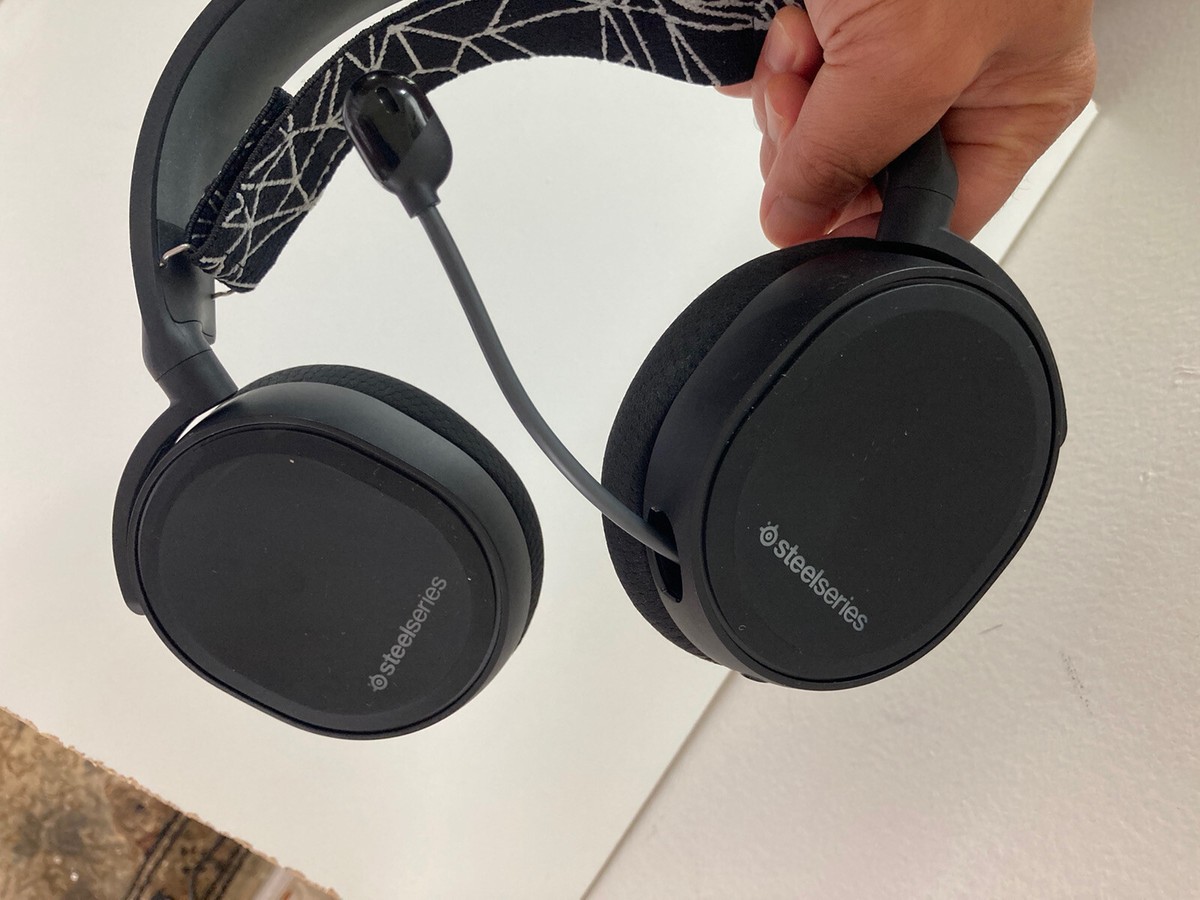 【新品】SteelSeries Arctis 3 61503 ブラック s-l400.jpg