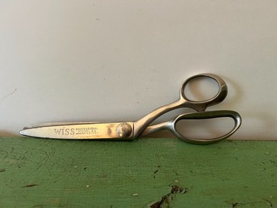 Vintage Wiss Professional Model AA Pinking Shears. Tailor Dressmaking scissors