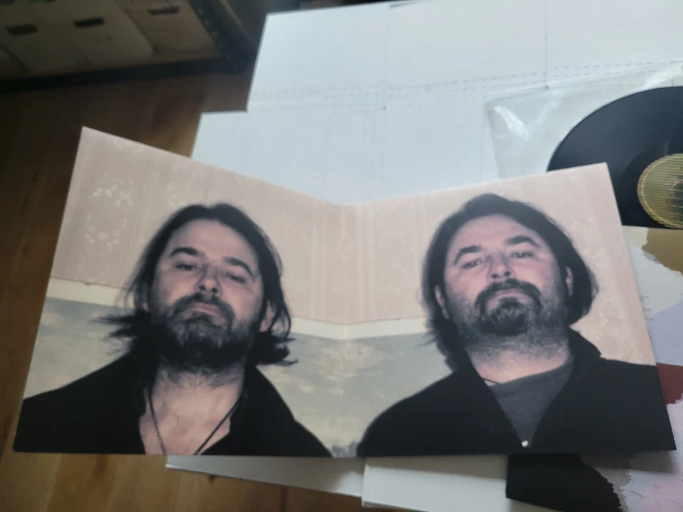 NOEL GALLAGHER'S High Flying Birds – Chasing Yesterday (LP) GATEFOLD Oasis 2015 — 第 3/4 张图片