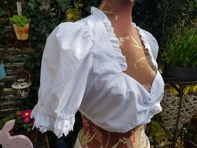 *Landhaus* Zauberhafte Dirndlbluse mit Spitze Gr 42 Oktoberfest~Wasen Neuwertig
