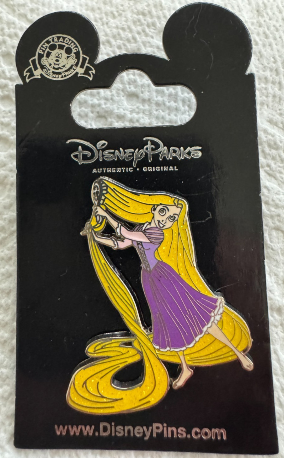 Disney Parks Tangled Rapunzel Brushing Hair Glitter Pin 80608 2010 Original Card