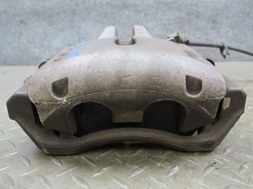 02-05 JUEGO DE 2 PINZAS DE FRENO DELANTERAS IZQUIERDA Y DERECHA FORD THUNDERBIRD OEM Foto 3 de 4