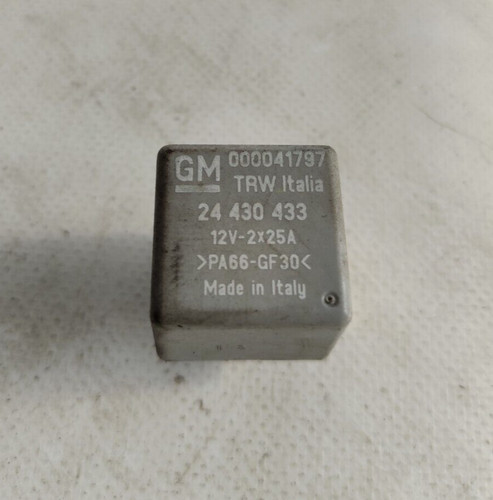 Opel Corsa C Relais Grau 24430433