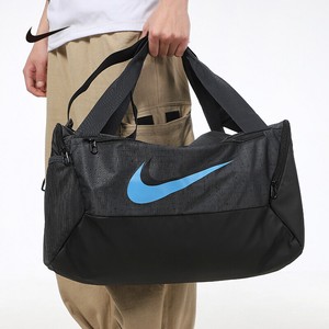 nike travel bolsa with wheels