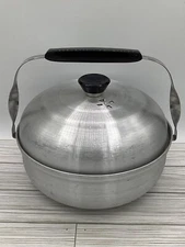 Mirro 2001KM Round Vented Stovetop Steamer Roaster with Lid and Trivet Vintage