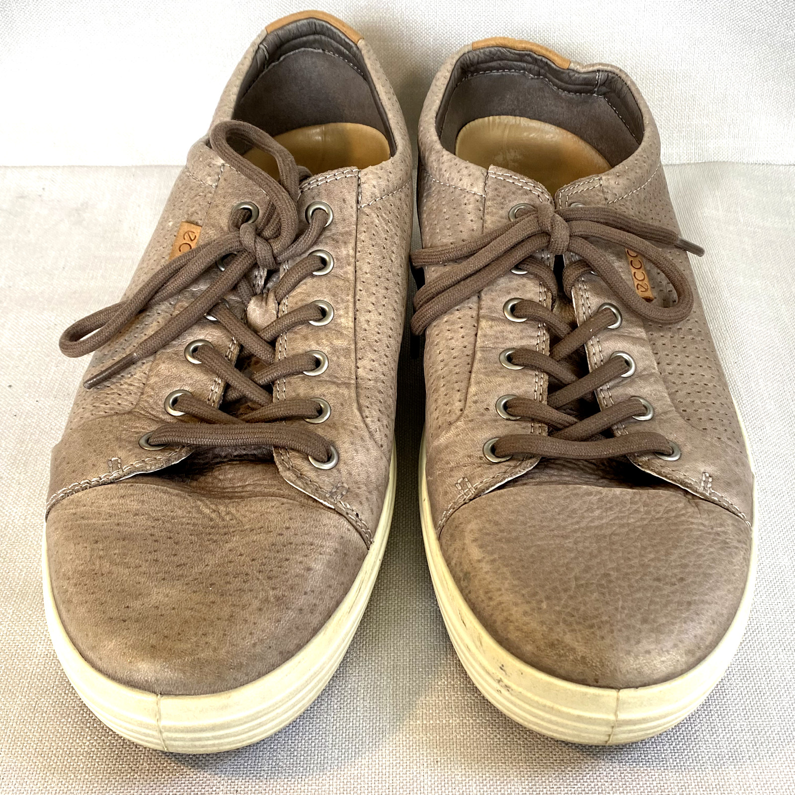 ecco soft 7 perforated sneaker