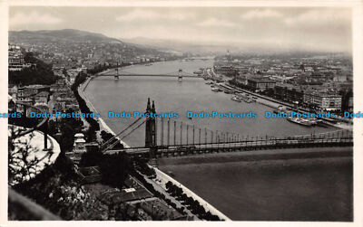 R122073 Budapest. Blick auf die Donau