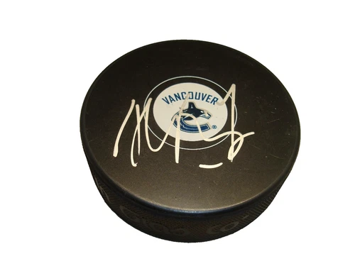 Alexandre Burrows NHL Original Autographed Items