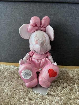 Minnie Mouse Maus Plüschtier mit Herz Pink Disney  Japan Tokio