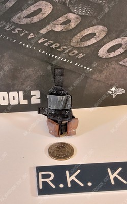 Hot Toys MMS505 Dusty Deadpool action figure's 1/6 Scale Empty Right Holster 