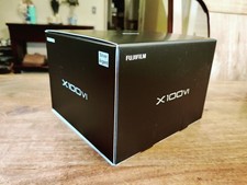 Fujifilm X100VI 40.2 MP Digital Camera  SILVER - NEW USA MODEL Made In Japan 