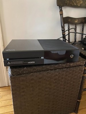 Microsoft Xbox One 500GB Home Console with Controller, HDMI
