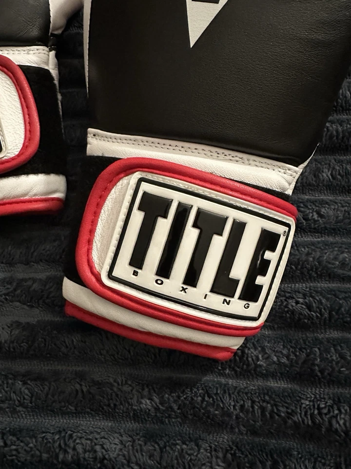 Guantes de Boxeo Title Forzados con GEL Negro Grande GFWG2 4 Envolturas Foto 2 de 4