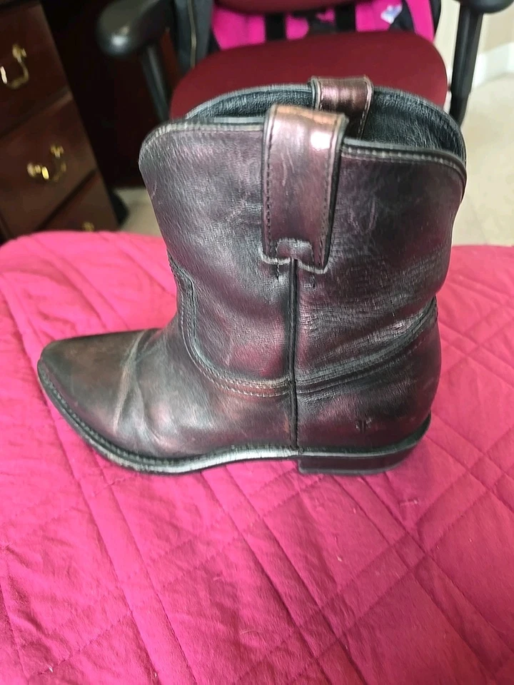 Botas Cortas Frye Billy En BlackBerry Talla 6.5B Excelente Estado Foto 2 de 4