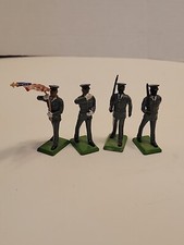 4 Metal Britains LTD - 1986 - Guns - Rifle - Flag - Read