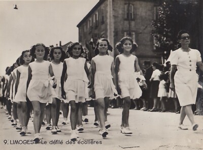 Schulmädchenparade, Limoges 1940