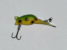 Vintage Hot Shot Crankbait Fishing Lure M5 Frog Spot Yellow Belly