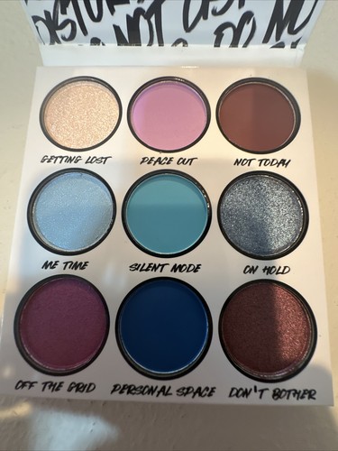 bh Cosmetics Do Not Disturb 9 Color Eyeshadow Palette, New! - Picture 2 of 2