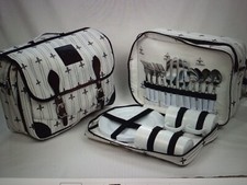 Chillars 4 person designer messenger picnic/cool bag, Big reductions buy now.