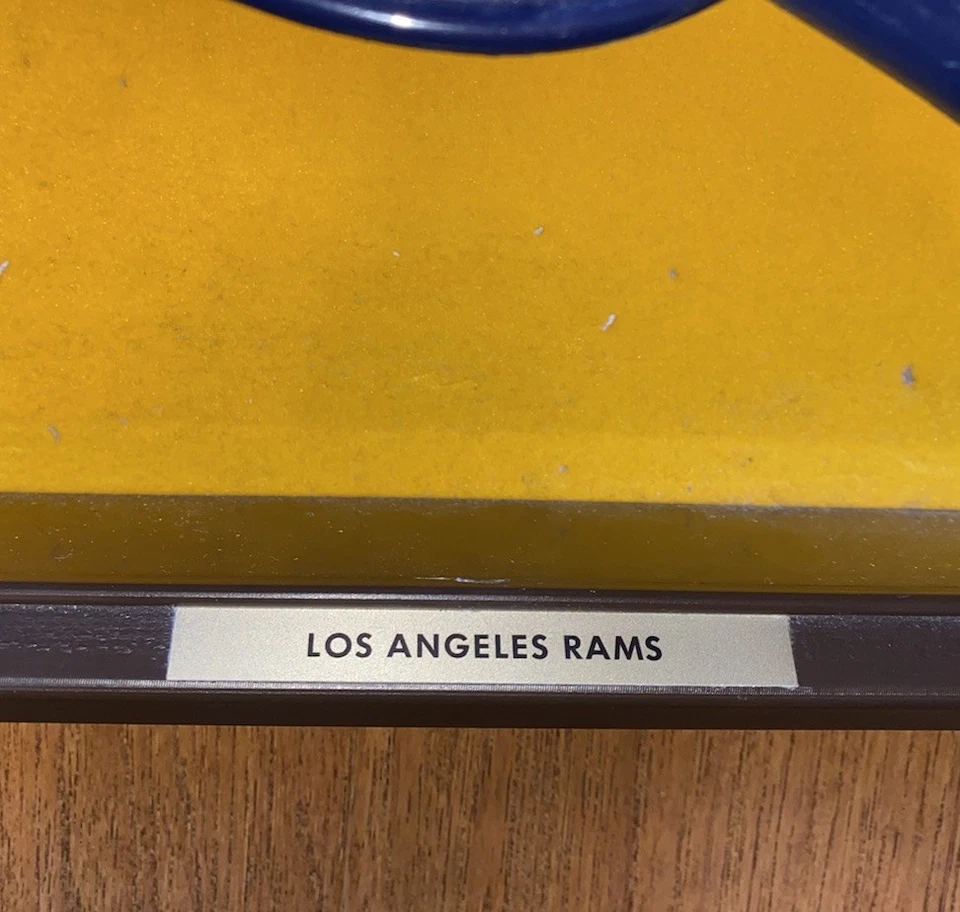 洛杉矶公羊队NFL足球头盔收藏品墙板 — 第 2/4 张图片