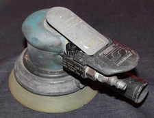 DYNABRADE MODEL 59023 Dynorbital Random Orbital Sander  AO4070436