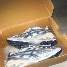 ASICS GEL-Kayano 14 Herren Sneaker EU 38 Silber/Weiß/Grau Low Top Mesh