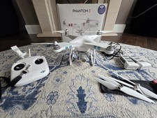 DJI Phantom 3 Standard Drone - Ready to Fly - Very Good Condition - Extras!