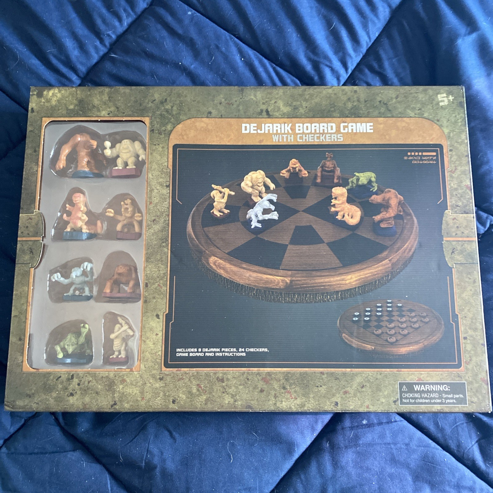 8 Figures Checkers New Box