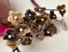 mini flowers 11-12pcs brown velvet