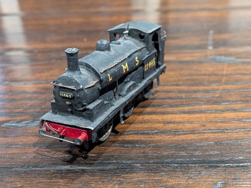 LMS 0-6-0 SADDLE TANK ON A TRIANG TT CHASSIS, TT 1:100 SCALE, NUMBER 11445 | Zustand: Used