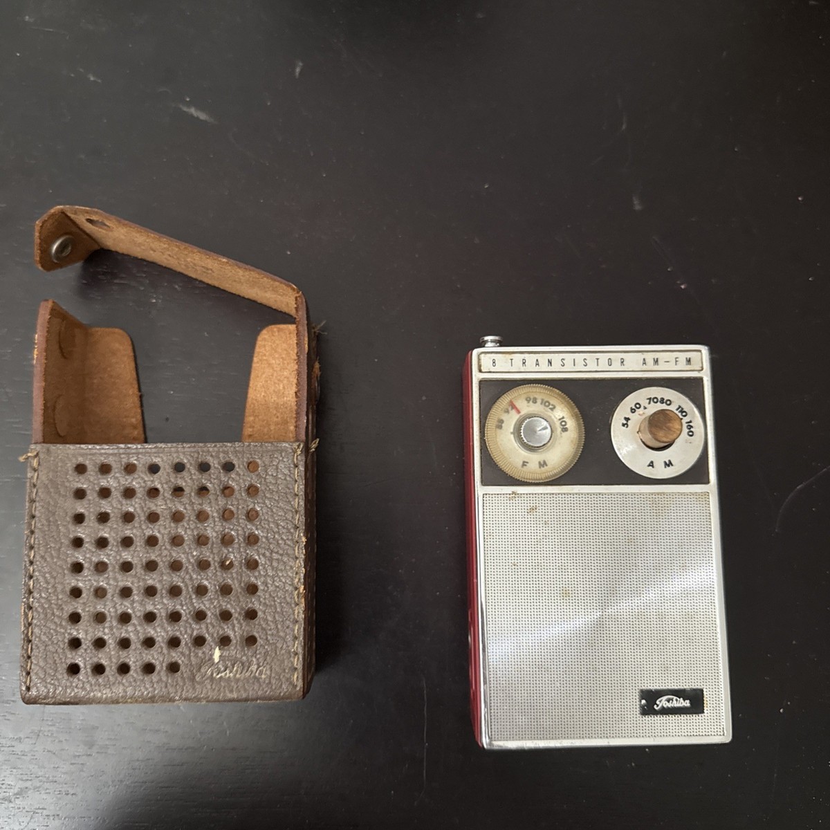 TOSHIBA フラッシュガン　激レア　昭和42年 1960 Toshiba 8 Transistor Radio 8TP-686f Untested Parts Has Case
