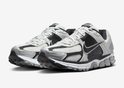 UK 5 EUR 38 US 5,5 ~ Nike Zoom Vomero 5 Metallic Silver ~ FJ4151-004