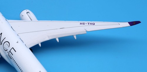 JC Wings 1:400 Thai Airways A350-900XWB modello di aeromobile pressofuso HS-THQ FLAPS DOWN - Foto 11 di 13