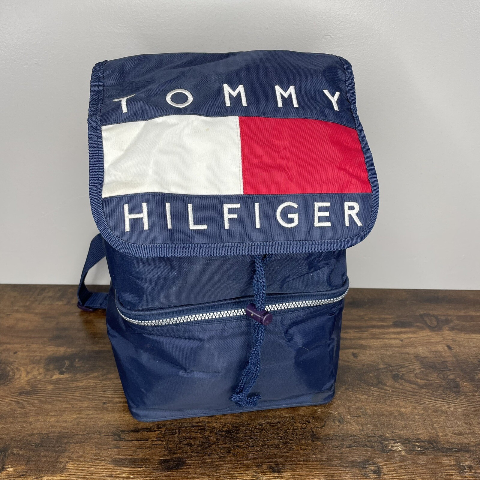 Tommy Hilfiger Drawstring Backpack Bag Flag Logo Spellout Lunchbox Pack VTG 90s