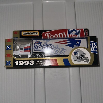 NIB - Vintage Matchbox NFL Team 1993 New England Patriots Semi Truck 