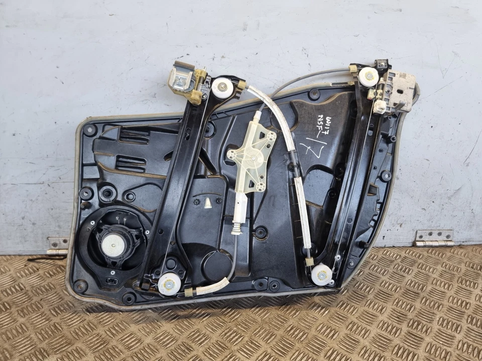 MECANISMO DE VENTANA MERCEDES BENZ CLA180 NSF A1175400805 1,6 L MASCOTA AUTO W117 2017 Foto 2 de 4