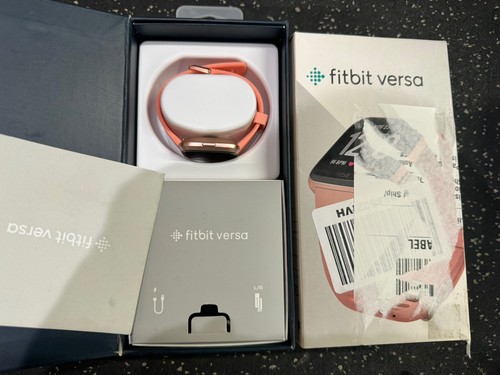 Fitbit Versa Smartwatch, Pink FB504GMBK New Small +Large - Picture 2 of 6