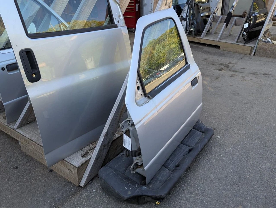 (LOCAL PICKUP ONLY) Driver Left Front Door Manual Fits 94-02 RANGER 791008 - Изображение 3 из 4