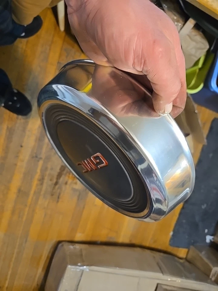 1983-94 GMC S15 S10 Blazer Hubcaps Dog Dish Poverty Center Caps Gmc Jimmy 2 Pc - Image 4 of 4