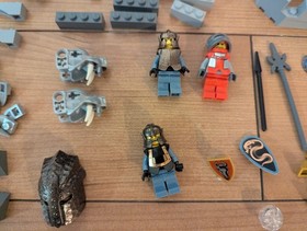 LEGO Knights' Kingdom II: Gargoyle Bridge (8822) Complete Set with Box