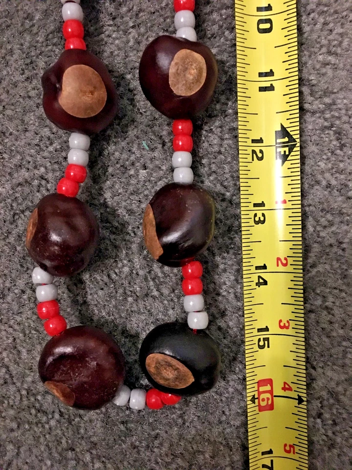 Real Ohio State Buckeyes hecho a mano 16" L. collar cuentas rojas/grises y cordón artesanal rojo Foto 2 de 4