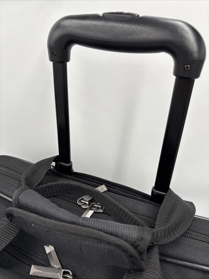 Bolso de mano para computadora portátil Solo New York “Bryant” asa telescópica Foto 2 de 4