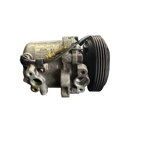Compressore aria condizionata Suzuki - Jimny (2000) 1.3 MT 4WD (80 cv) - Immagine 3 di 3