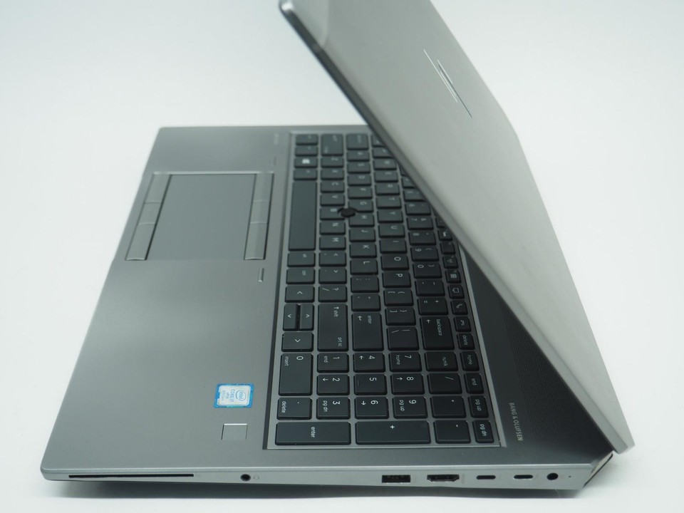 Laptop HP ZBook Studio G5 Intel Core I7-8850H 2.60Ghz 15.6 Pulgadas 32 GB Y 512 GB SSD Con