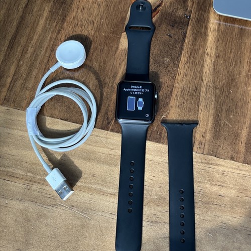 APPLE Watch Smartwatch -Series 1 -42 mm -Black Silicone -Includes: Cord & Strap - Photo 7 sur 9
