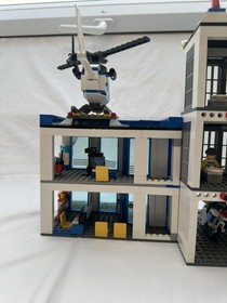 LEGO City 60047 - Police Station