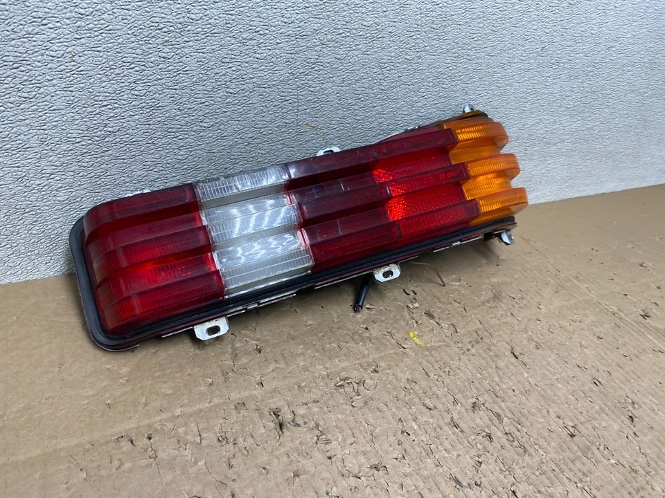 1977-1985 Mercedes-Benz W123 passageiro direito lanterna traseira lateral direita fabricante de equipamento original T7972 DW - Imagem 3 de 4